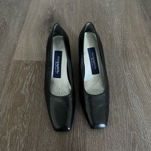 Vintage Easy Spirit Anti Gravity Square Toe Pumps